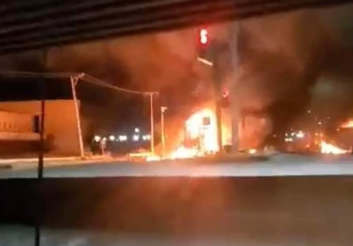 Violencia en Nuevo Laredo: noche de balaceras, bloqueos y quema de vehículos