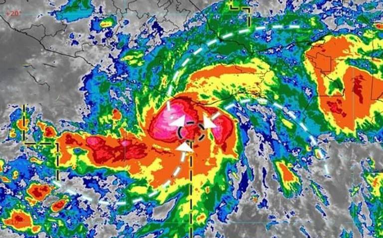 “Agatha” podría tocar tierras oaxaqueñas como huracán categoría 3