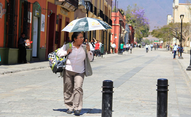 Calor, tormentas aisladas y actividad eléctrica estarán presentes en Oaxaca 