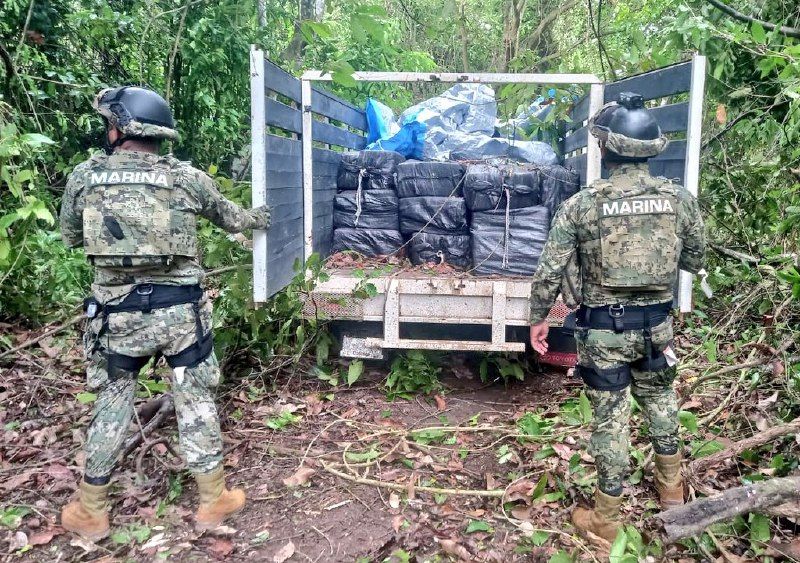 ▶ Asegura marina cargamento de una tonelada de cocaína en la Costa de Oaxaca