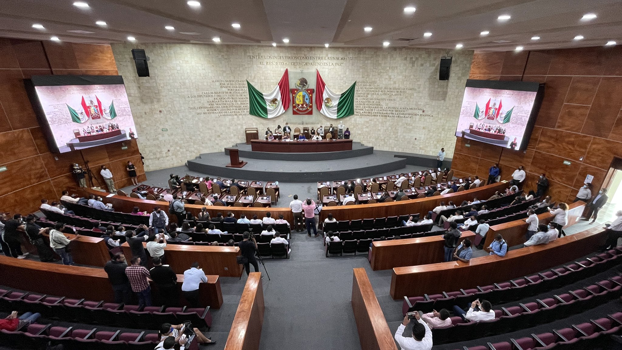 ▶ Inicia proceso para dividir fracción de Morena en el Congreso de Oaxaca