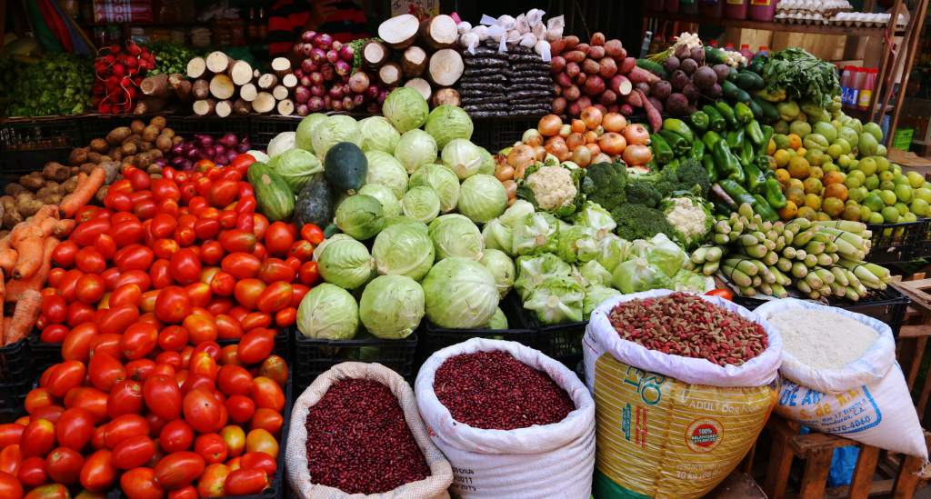 ▶ Al alza en Oaxaca, precios de cebolla, tomate, chile y limón