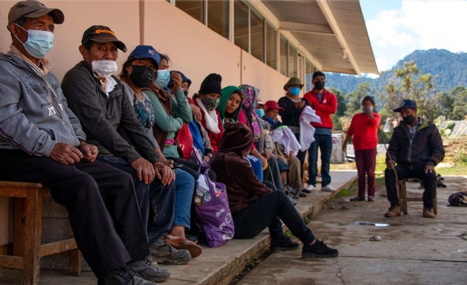 Anuncian retorno familias desplazadas de la Mixteca; comunidad responde que no lo permitirá