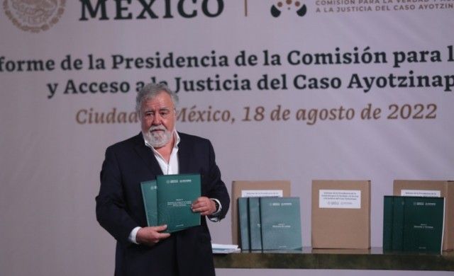 ▶ No hay indicios de que los 43 normalistas de Ayotzinapa estén con vida, concluye Comisión de la Verdad