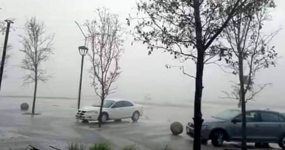 Llueve en 17 municipios de Nuevo León; muere mujer por descarga eléctrica