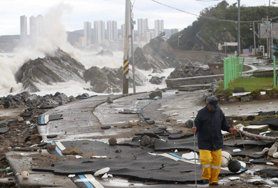 Tifón deja muertos y desaparecidos a su paso por Corea del Sur; evacuan a miles