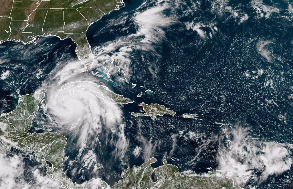 Huracán Ian evoluciona a categoría 4 en su camino hacia Florida