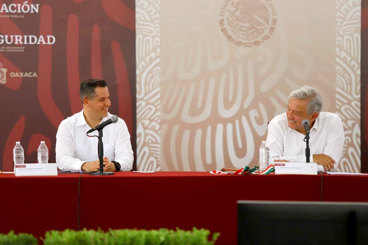 ▶ Anuncia el presidente López Obrador basificación de 50 mil maestros en Oaxaca