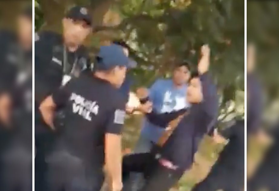 ▶ Difunden video de la violencia que ejercen policías de Santa Cruz Amilpas