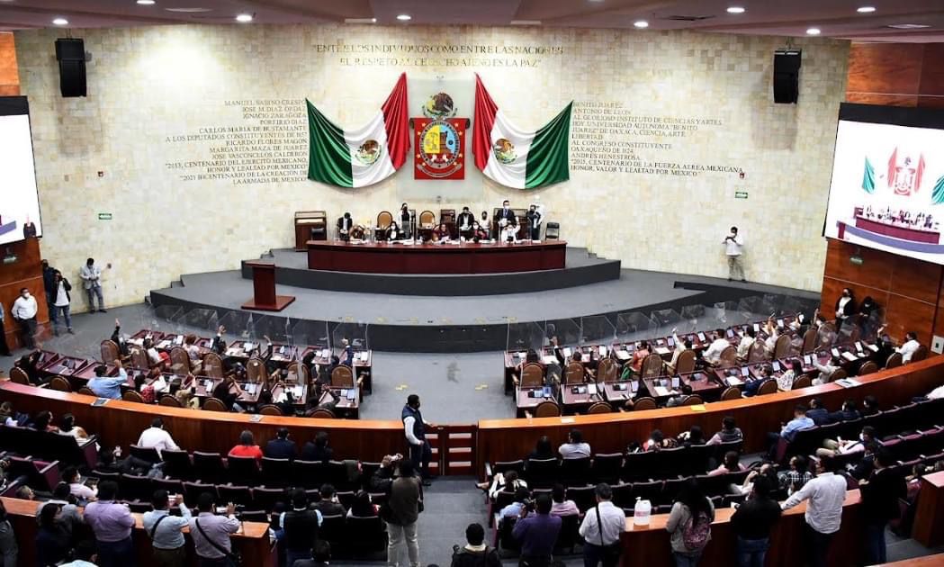 Congreso de Oaxaca, el primero del país en avalar la Reforma Militar