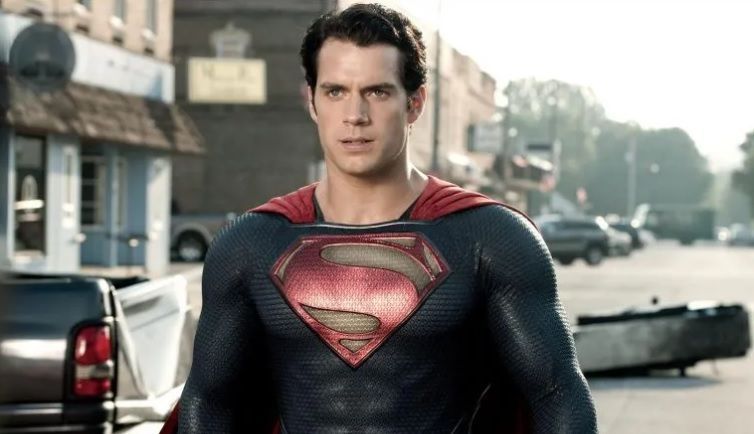 Henry Cavill se vuelve a poner la capa de Superman