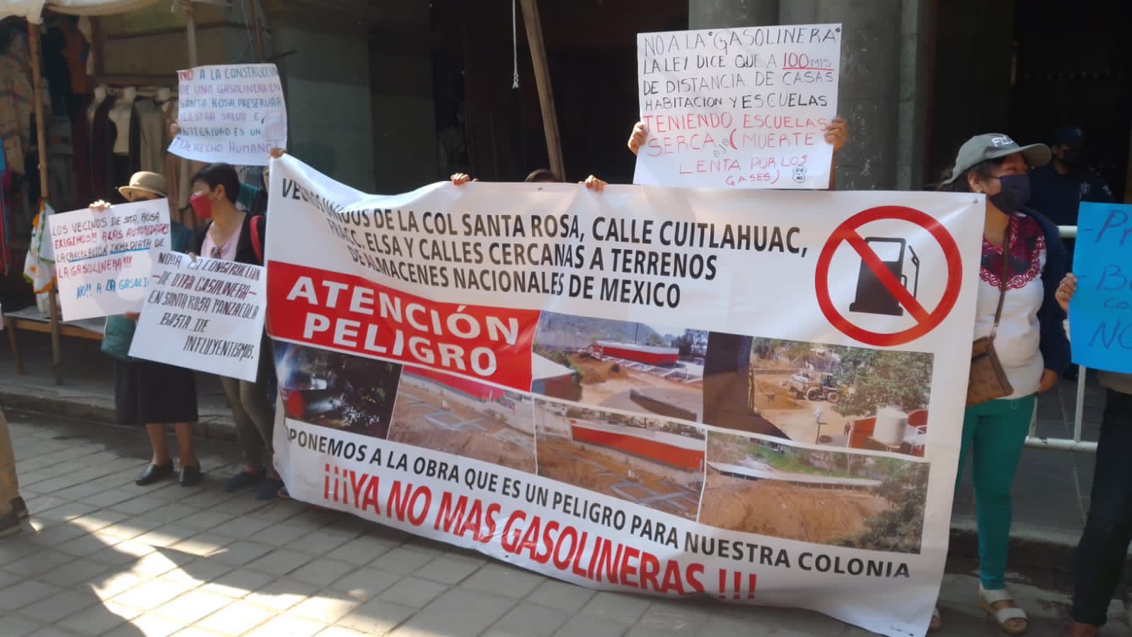 Protestan contra construcción de gasolinera en la agencia de Santa Rosa