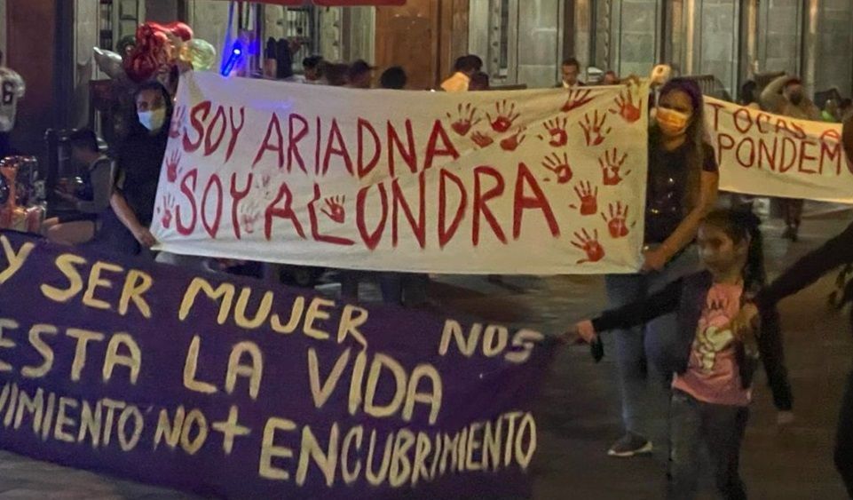 Marchan para pedir destitución del fiscal de Morelos, por caso Ariadna Fernanda y otros feminicidios