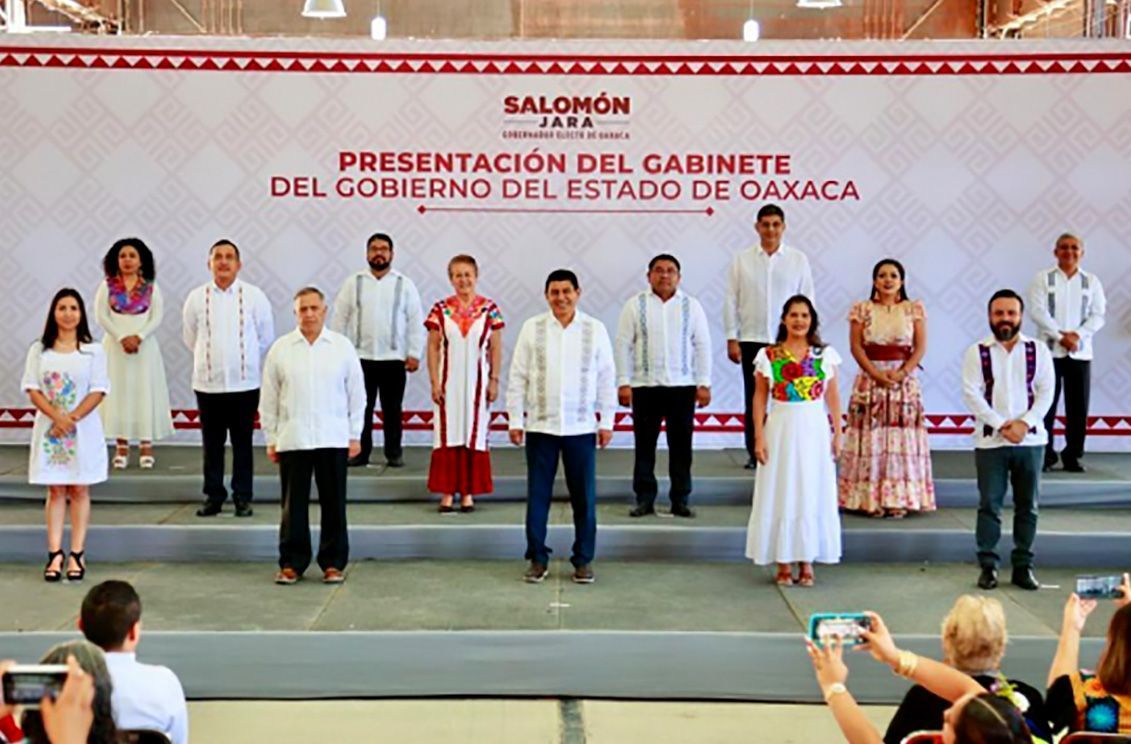 ▶ Presenta Salomón Jara al Gabinete Legal; cambia nombres de Secretarías en Oaxaca