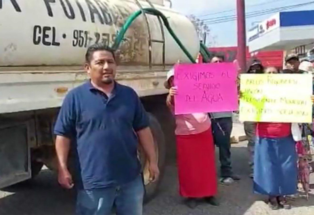 Piperos bloquean la carretera Oaxaca-Puerto Ángel ante el cierre de pozos en Zaachila