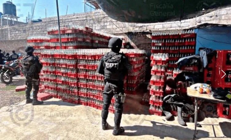 Hallan «fábrica» de refresco «pirata», en CdMx Hallan «fábrica» de refresco «pirata», en CdMx