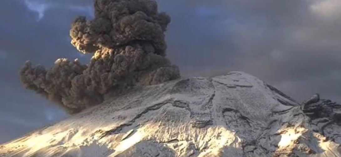 Disminuye caída de ceniza y explosiones en volcán Popocatépetl; se mantiene semáforo amarillo fase 3