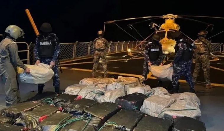 Caen 6 con una tonelada de cocaína en Michoacán, en operativo de la Marina