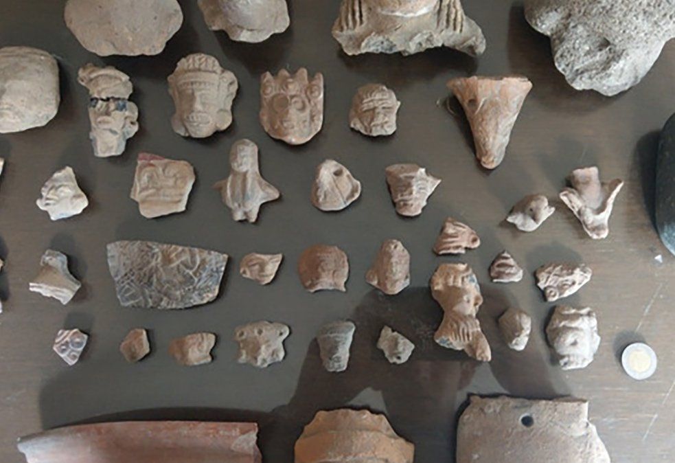 Denuncian saqueo de piezas arqueológicas y paleontológicas en comunidades de la Mixteca ▶
