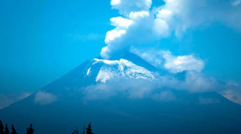 El Popocatépetl registra más de 600 exhalaciones