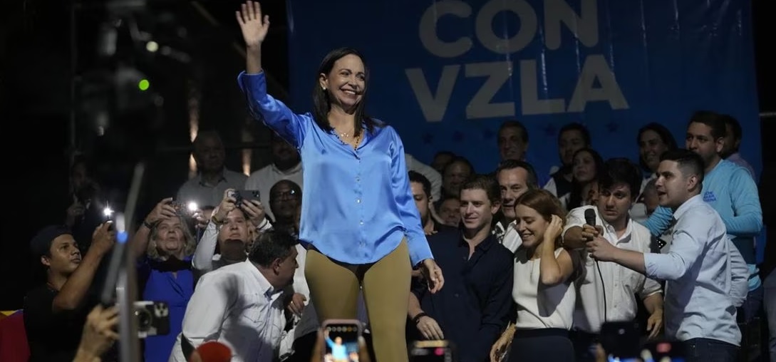 Venezuela revisará inhabilitación de opositora Corina Machado; abren camino para su candidatura presidencial
