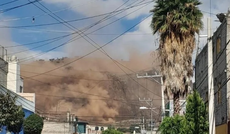 Sismo en Puebla provoca deslaves en el Cerro Las Minas en Iztapalapa