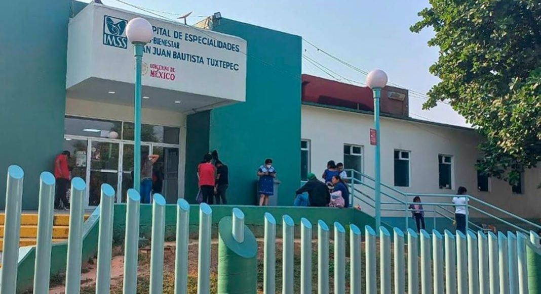 Paran labores en Hospital de Tuxtepec; no hay condiciones para atender pacientes por calor de 50 grados