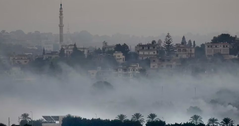 Israel bombardea Beirut en operación contra atacante de campo de futbol donde murieron 12 niños