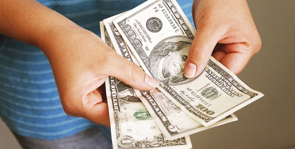 Dólar abre en 18.06 pesos al mayoreo tras los datos de empleo en EU