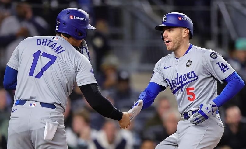 Dodgers se imponen en Yankee Stadium y están a un triunfo de coronarse en la Serie Mundial
