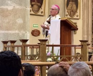 Arzobispo de Oaxaca pide a las autoridades que trabajen en la construcción de la paz y la justicia en la entidad Arzobispo de Oaxaca pide a las autoridades que trabajen en la construcción de la paz y la justicia en la entidad