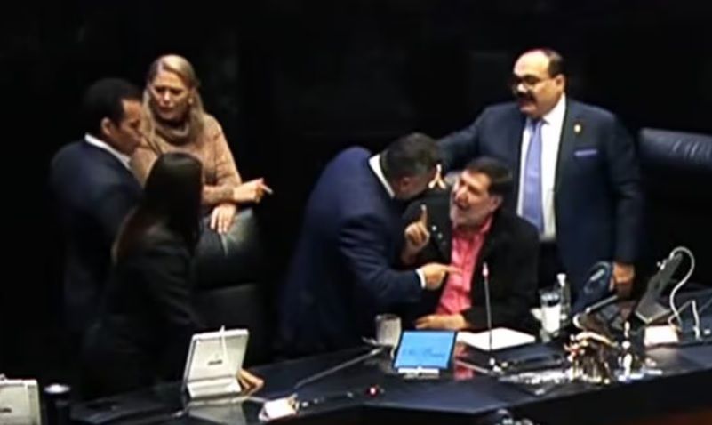 Encontronazo entre Noroña y Alito en el Senado; “no me ponga el dedo encima”, “date a respetar”, disputan Encontronazo entre Noroña y Alito en el Senado; “no me ponga el dedo encima”, “date a respetar”, disputan