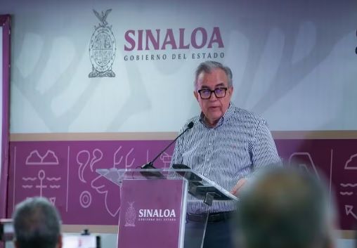 Rocha Moya pide someterse a revocación de mandato pese a rechazo del IEES