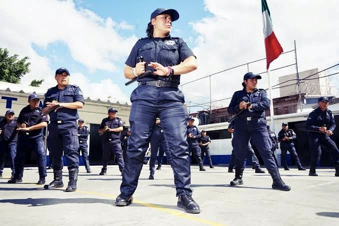 Retiran a policías estatales comisionados como escoltas de funcionarios y presidentes municipales de Oaxaca