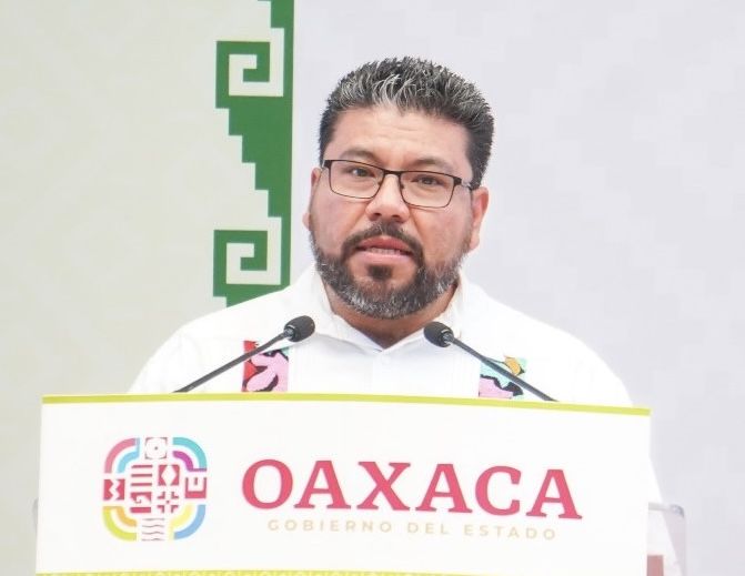 No hay marcha atrás en el despido de los mil 344 burócratas incluidos en el decreto del Congreso: Vásquez
