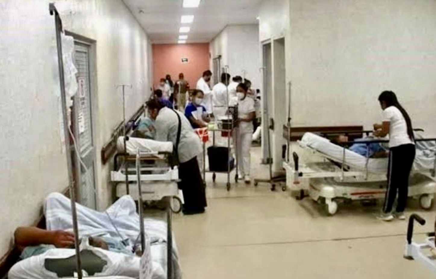 Familiares de pacientes piden intervención de Sheinbaum para superar crisis hospitalaria en el estado de Oaxaca Familiares de pacientes piden intervención de Sheinbaum para superar crisis hospitalaria en el estado de Oaxaca