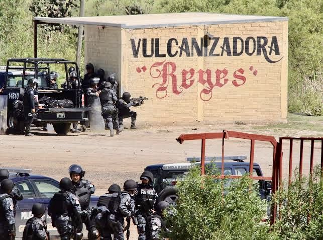 Excarcelan a mandos policiales de Oaxaca presos por masacre de Nochixtlán; llevarán proceso en libertad Excarcelan a mandos policiales de Oaxaca presos por masacre de Nochixtlán; llevarán proceso en libertad