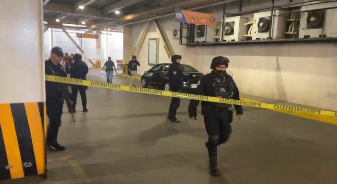 Violento asalto a cuentahabiente de BBVA en estacionamiento de Chedraui Madero deja un muerto y una herida