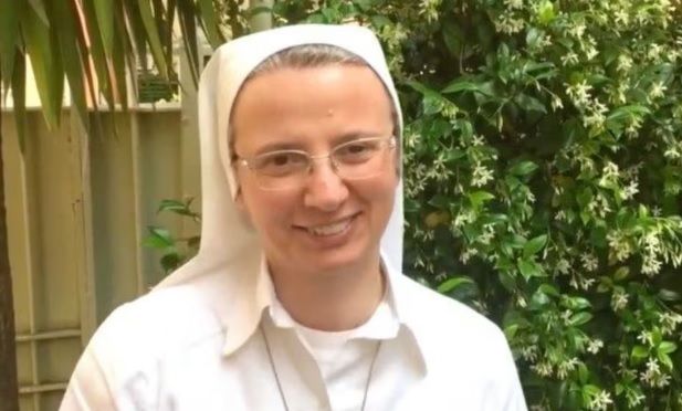 ¡Primera mujer en el Vaticano! Papa Francisco nombrado a Simona Brambilla al frente de importante dependencia