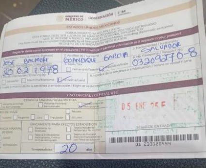 Acusan en Oaxaca venta en hasta 60 mil pesos de documentos que facilitan tránsito de extranjeros por México Acusan en Oaxaca venta en hasta 60 mil pesos de documentos que facilitan tránsito de extranjeros por México