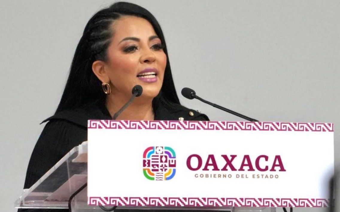 Saymi Pineda mintió sobre concierto de Julión; además del sobrecosto, contrato fue adjudicación directa, no licitación Saymi Pineda mintió sobre concierto de Julión; además del sobrecosto, contrato fue adjudicación directa, no licitación