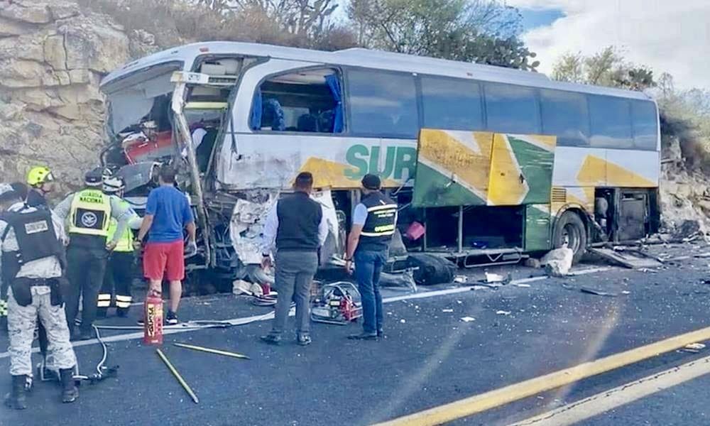 Fatal choque en la autopista Cuacnopalan-Oaxaca deja dos muertos y múltiples heridos