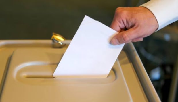 Conservadores ganan comicios alemanes; ultraderecha casi duplica su voto y queda como segunda fuerza Conservadores ganan comicios alemanes; ultraderecha casi duplica su voto y queda como segunda fuerza