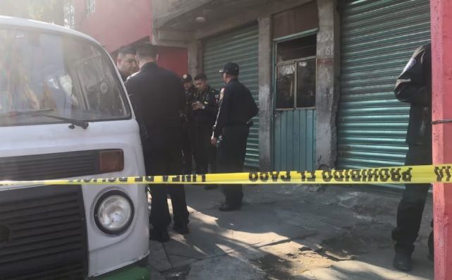 Balacera en Iztapalapa deja tres heridos; policías detienen al responsable