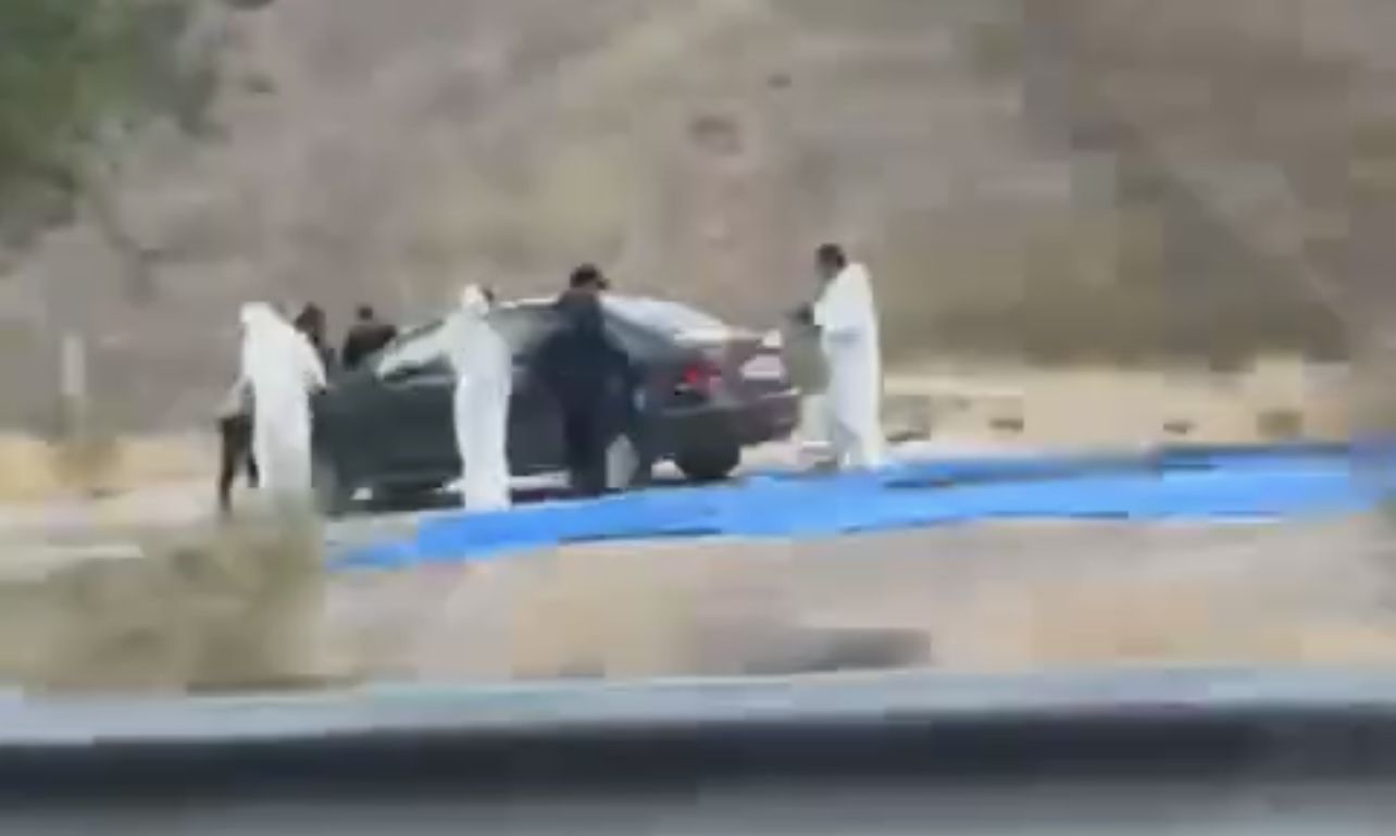Hallan auto abandonado con 8 cuerpos cerca del puente Calapa, en la supercarretera Oaxaca-Cuacnopalan