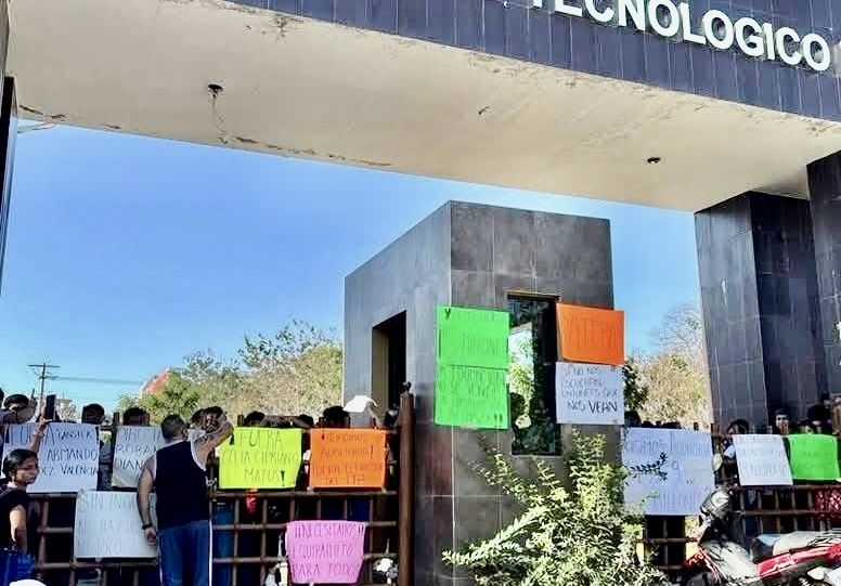 Paran clases estudiantes y docentes del Instituto Tecnológico de Pochutla; exigen auditoría a directivos