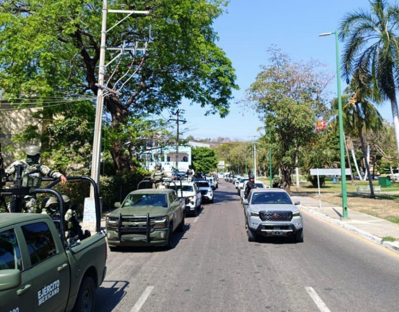 Fuerzas federales y estatales asumen la vigilancia en Huatulco; la Municipal también hace patrullajes, pero sin armas Fuerzas federales y estatales asumen la vigilancia en Huatulco; la Municipal también hace patrullajes, pero sin armas