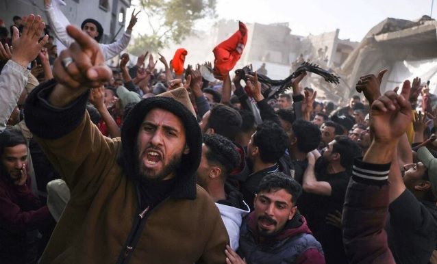 Miles de palestinos protestan contra Hamas en Gaza; exigen fin a los ataques israelíes Miles de palestinos protestan contra Hamas en Gaza; exigen fin a los ataques israelíes
