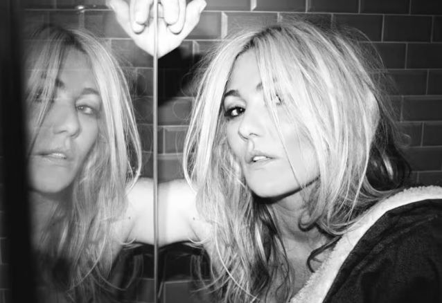 Amaia Montero sí regresará a La Oreja de Van Gogh; amiga de la