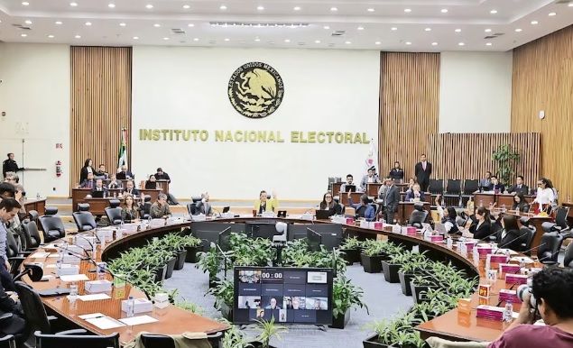 INE determina inviable tener boleta en braille para elección judicial; advierten retroceso